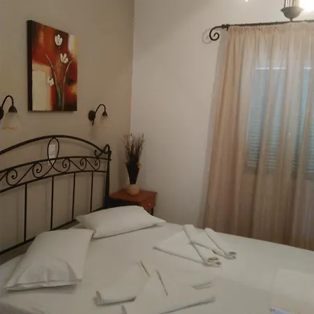 Magic Land Appartamento Pláka